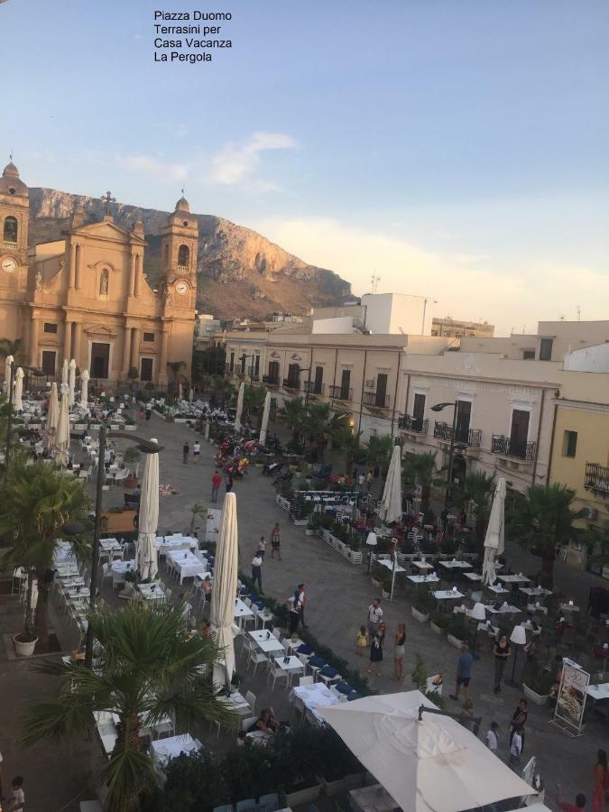 فيلا Casa Vacanze La Pergola@ تيراسيني المظهر الخارجي الصورة